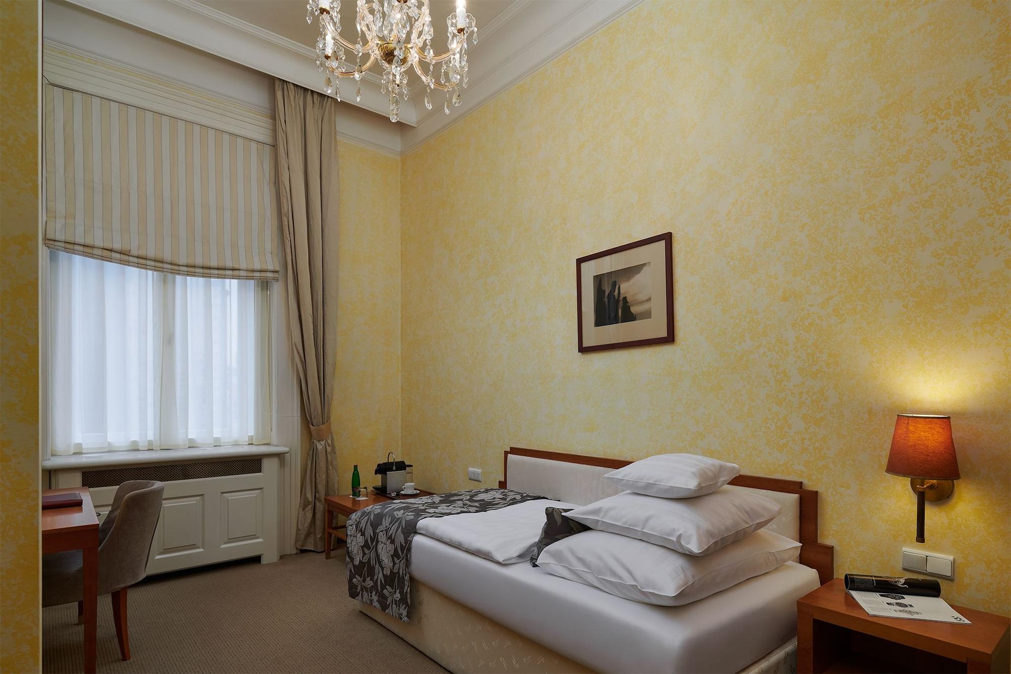 Ventana Hotel Прага Екстер'єр фото