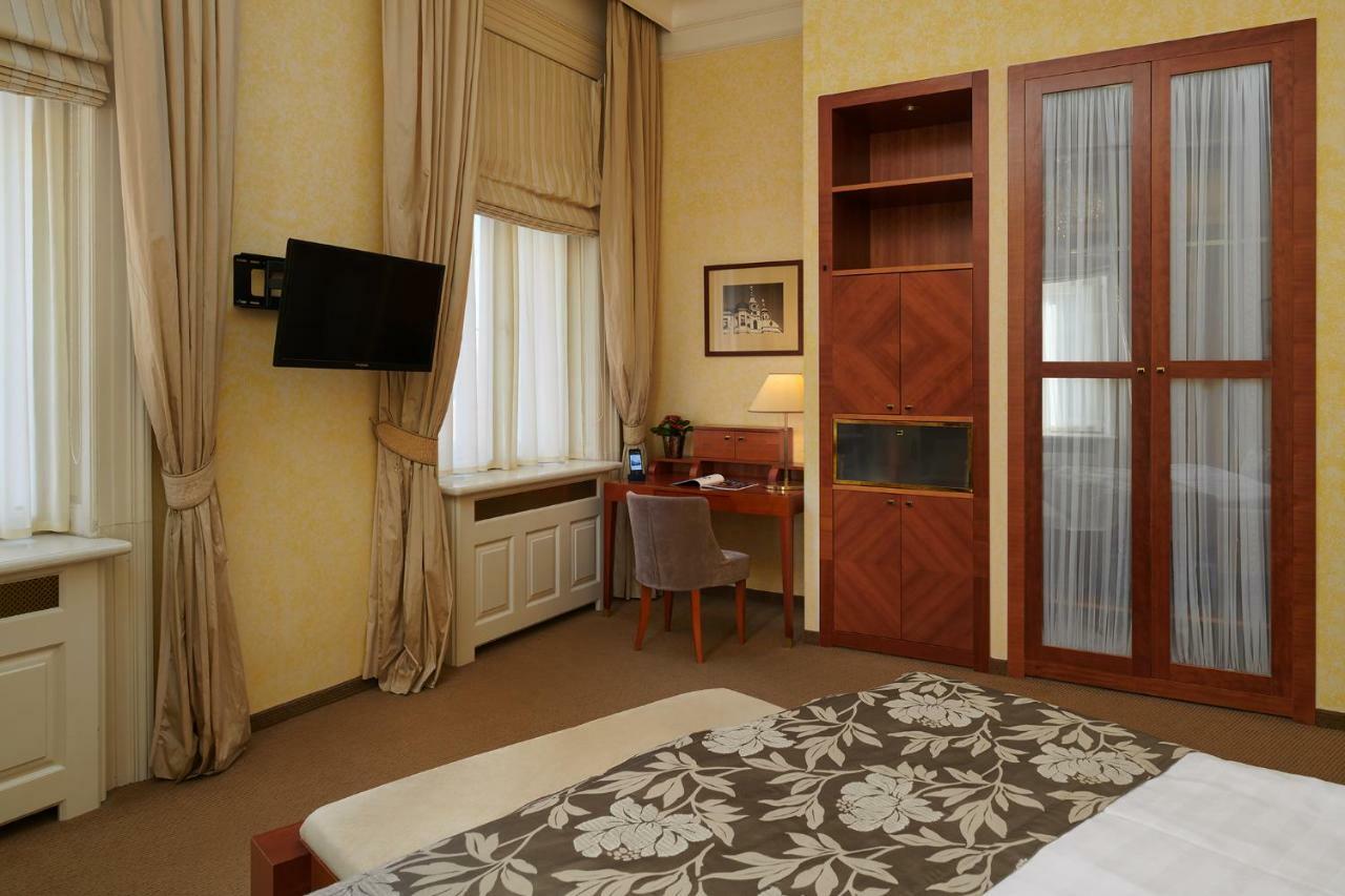 Ventana Hotel Прага Екстер'єр фото